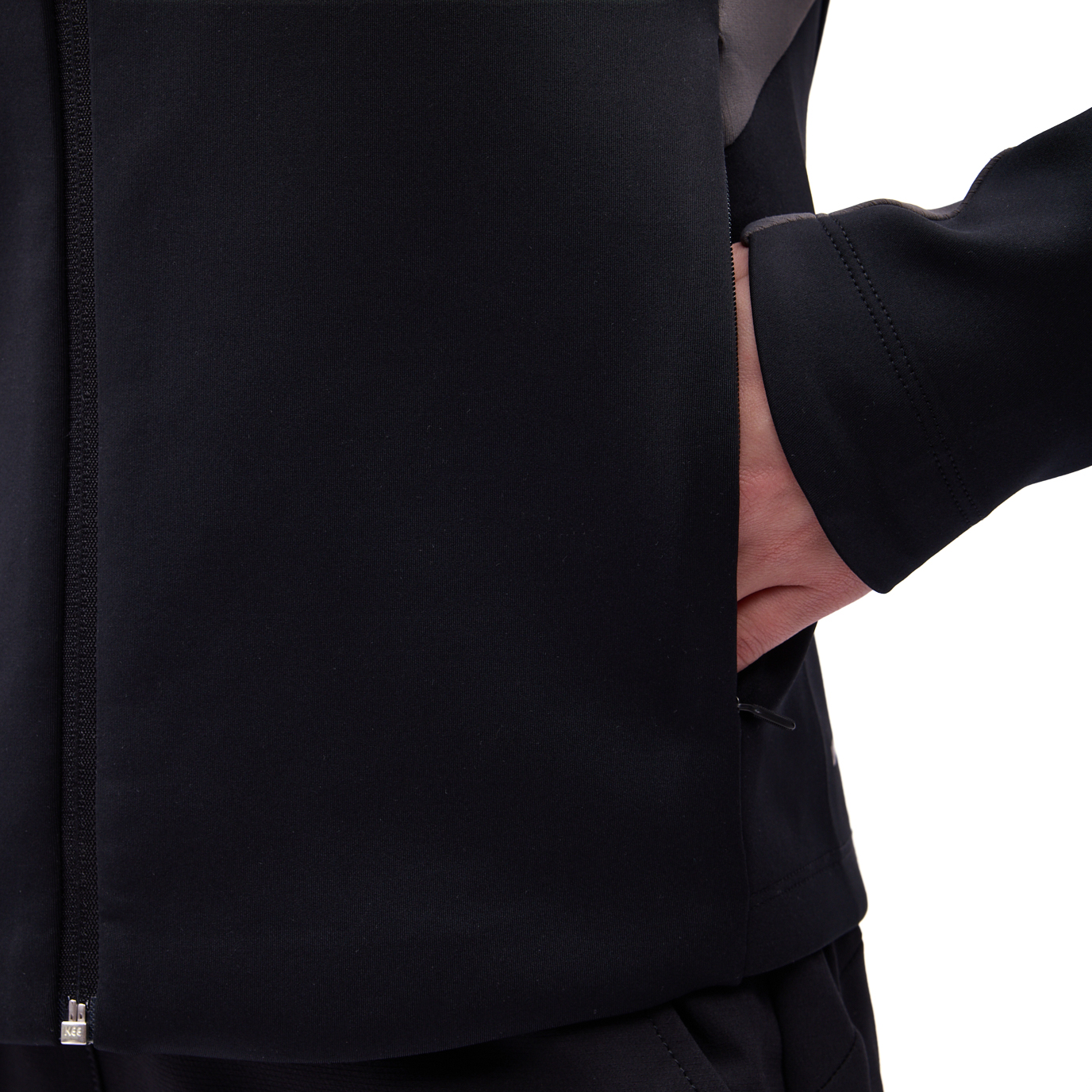 AFDVB68-1 Куртка Essentials черный